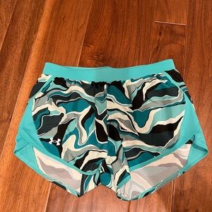 Under armour black and teal shorts size am - nwt